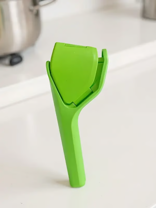 🍋 Squeeze Freshness Instantly ✨ Ultimate Lemon Squeezer – For Effortless, Mess-Free Juicing All Day! 🍊